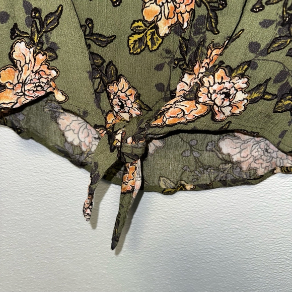 Women's True Craft Floral Cold Shoulder Top Size M Green Orange Blouse Tie Front - Picture 2 of 8